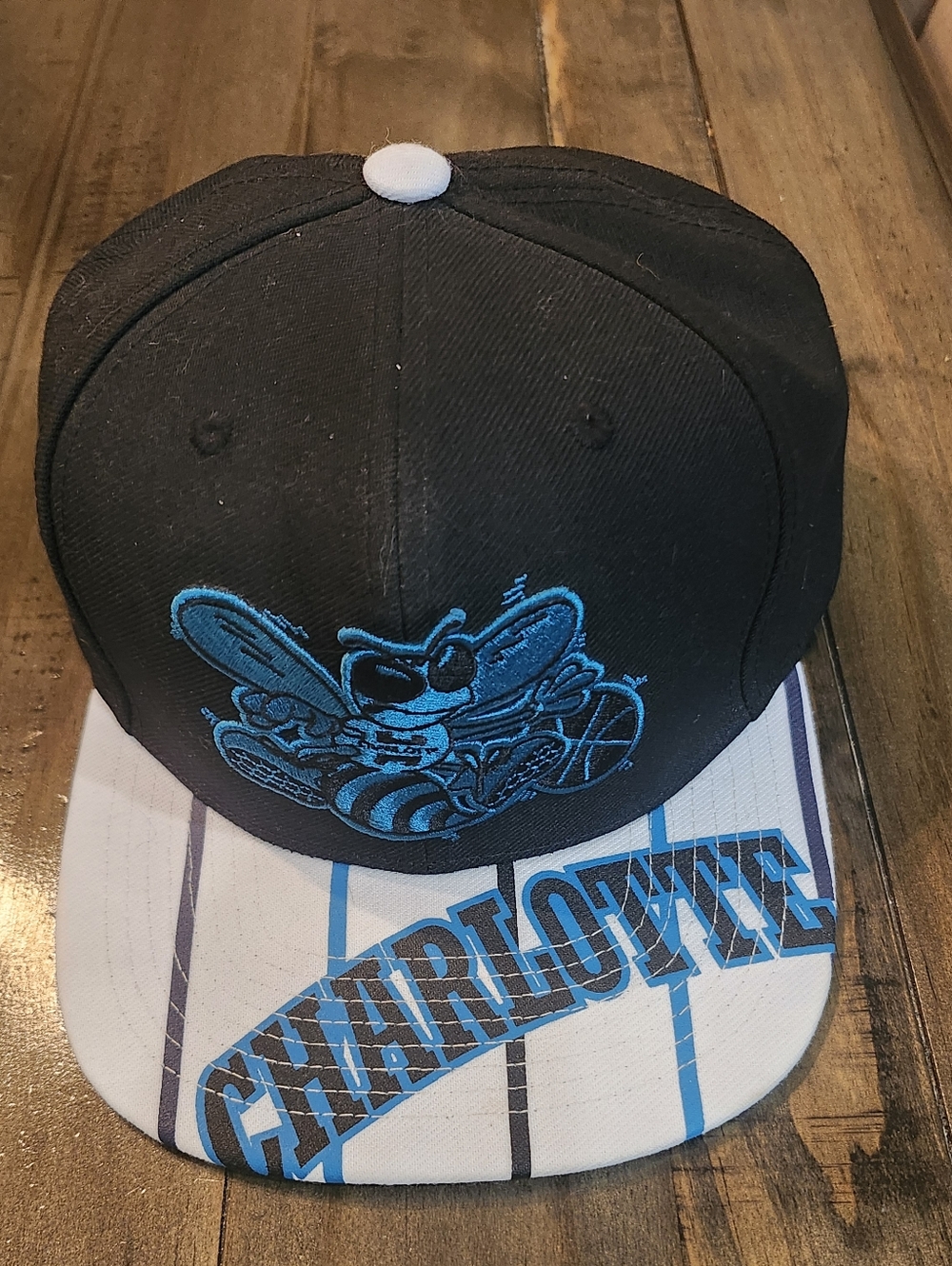 Mitchell & Ness Black and Blue Charlotte Hornets Kids Snapback Hat